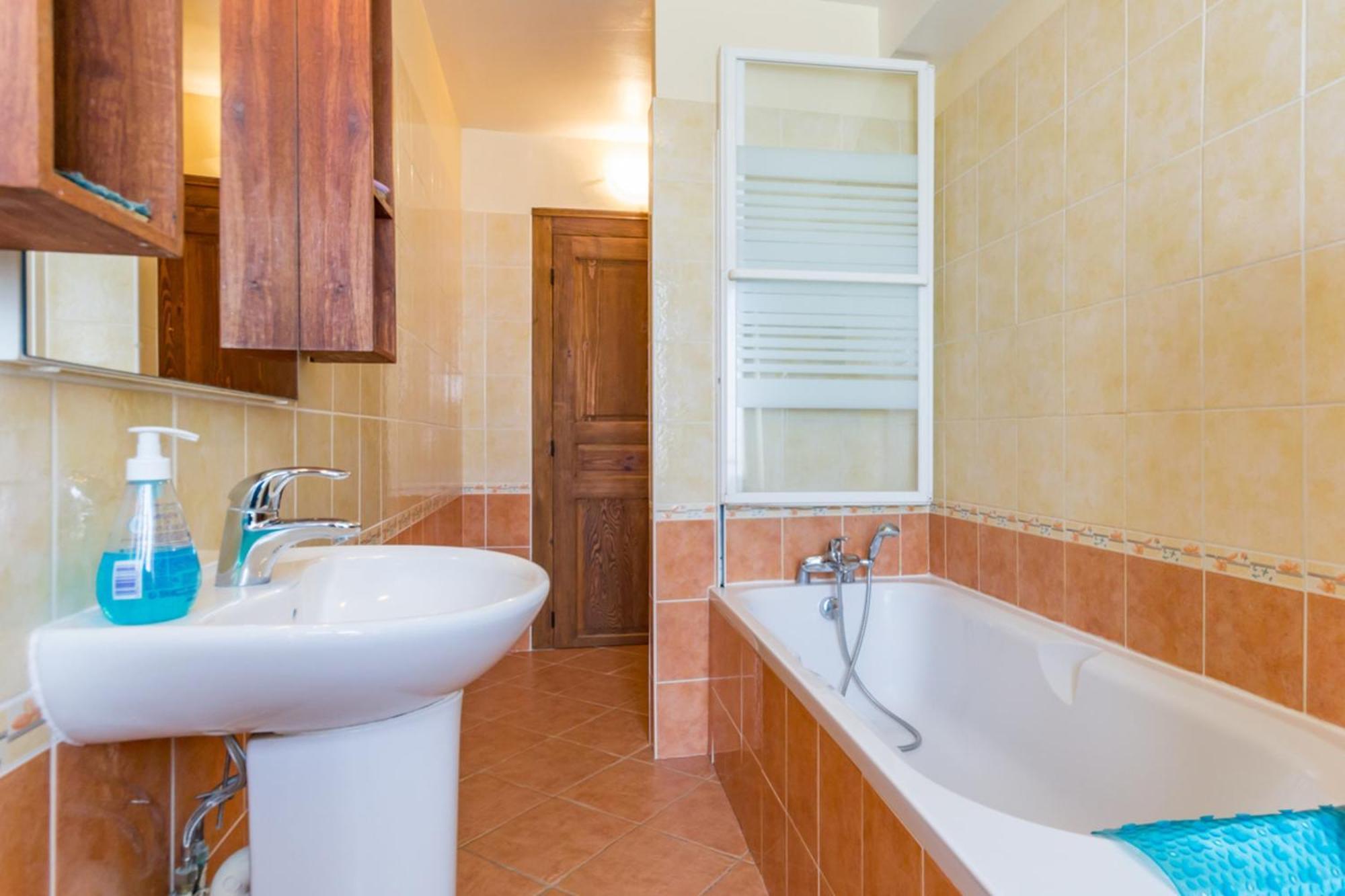 Maison Chaleureuse A Eringes Avec Jardin Et Parking Inclus Esterno foto