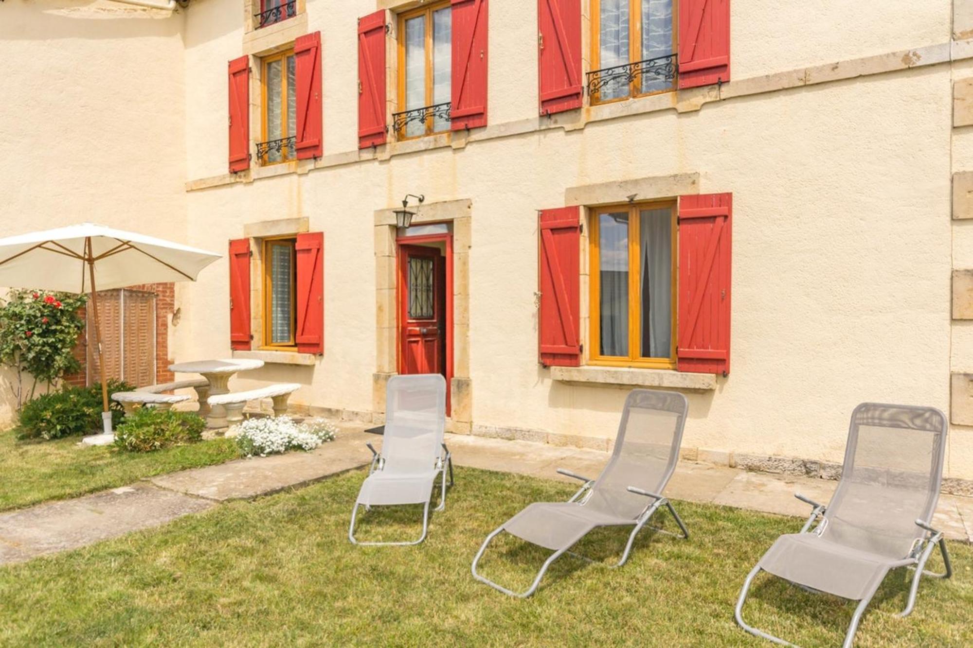 Maison Chaleureuse A Eringes Avec Jardin Et Parking Inclus Esterno foto